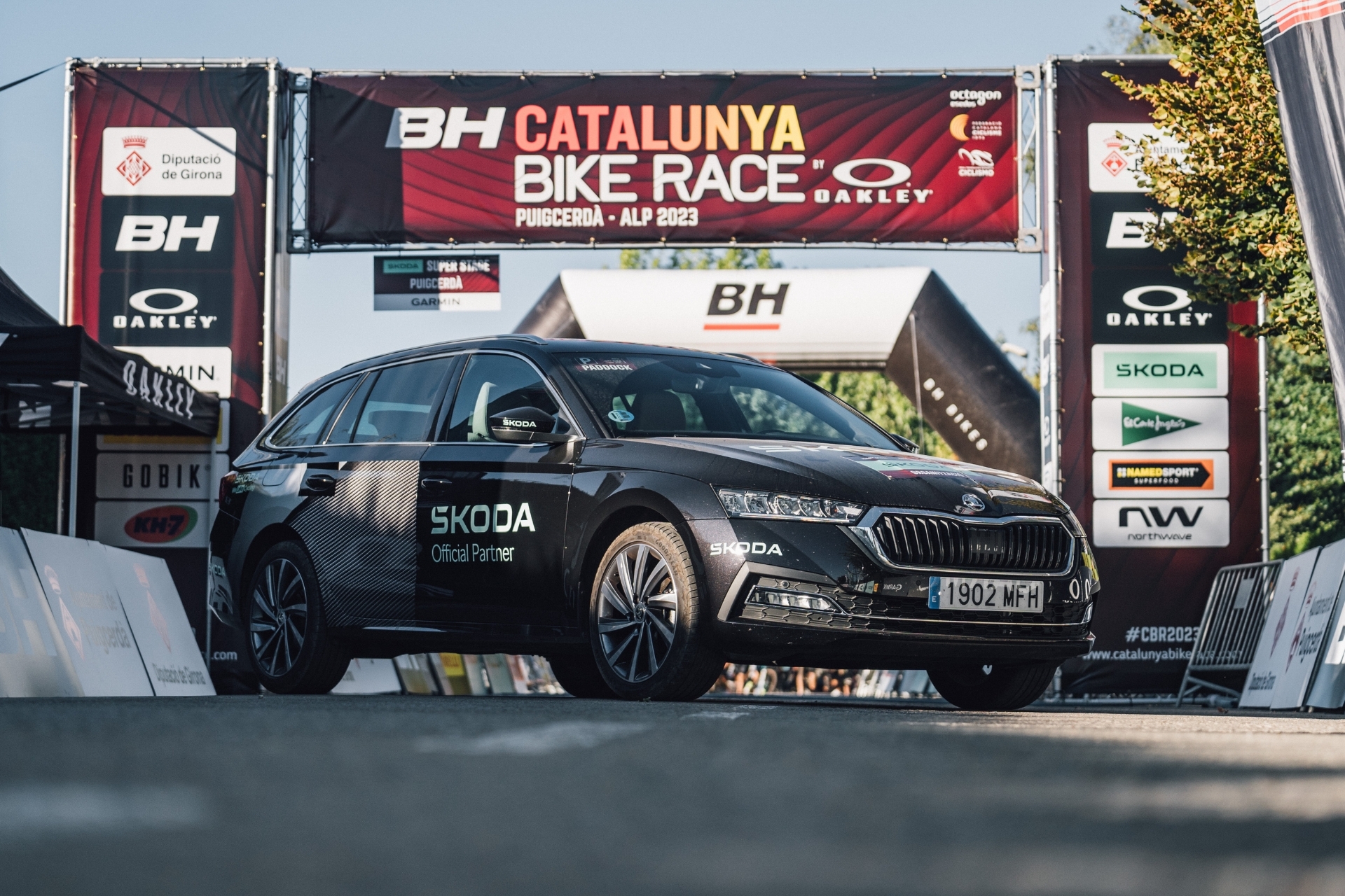 Škoda, coche oficial de la Catalunya Bike Race 2024